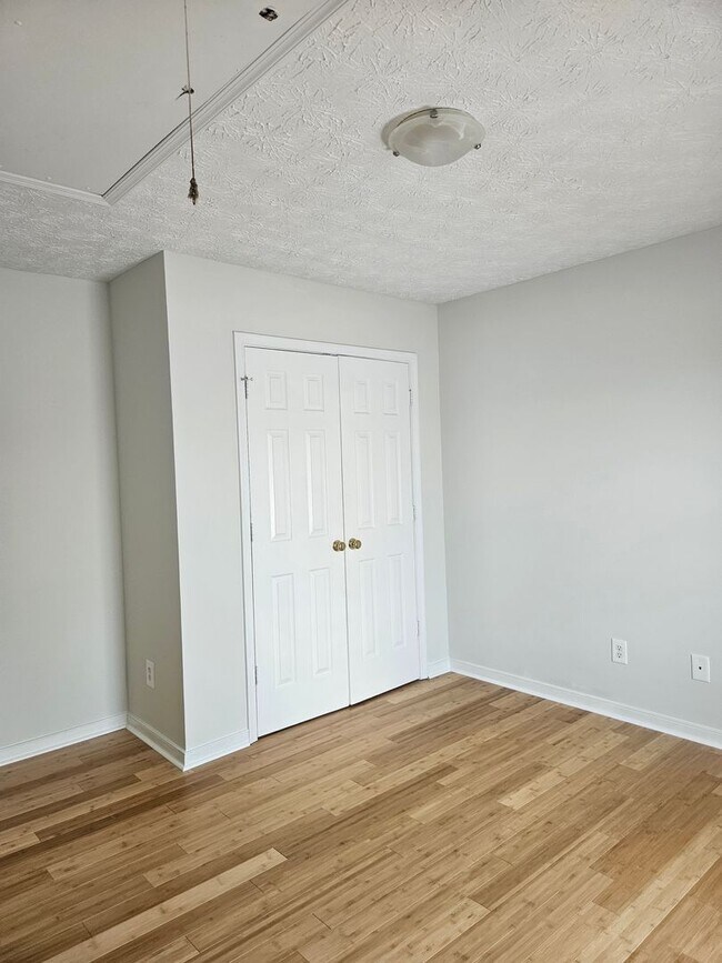 Building Photo - 2524 National St