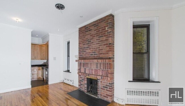 Building Photo - East 25th Street