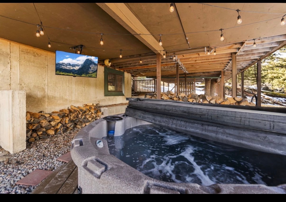 Building Photo - 838 Lakeshore Dr