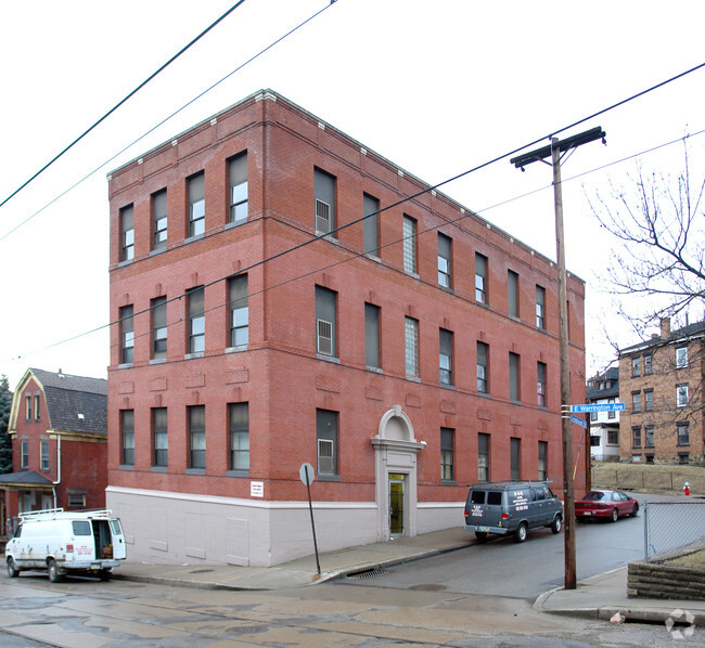 Side Building Photo - Bell Apartments