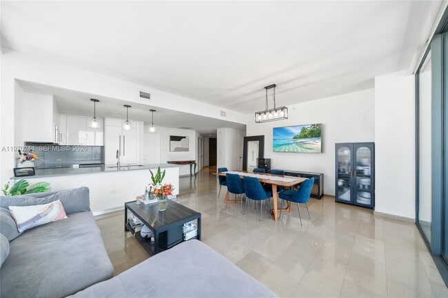 Building Photo - 88 SW 7th St