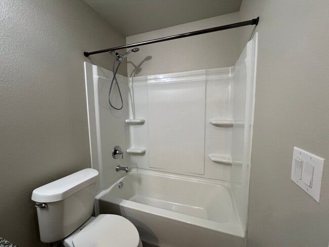 Building Photo - Available June in Frenship ISD: 3-Bedroom, 2-Bath Home!
