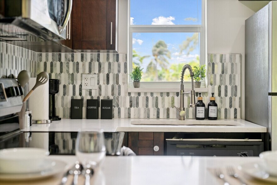 Building Photo - 400 N Ocean Blvd