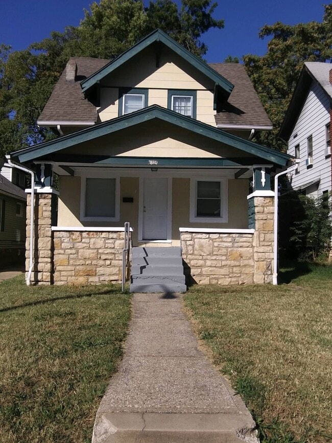 Building Photo - 3820 Indiana Ave