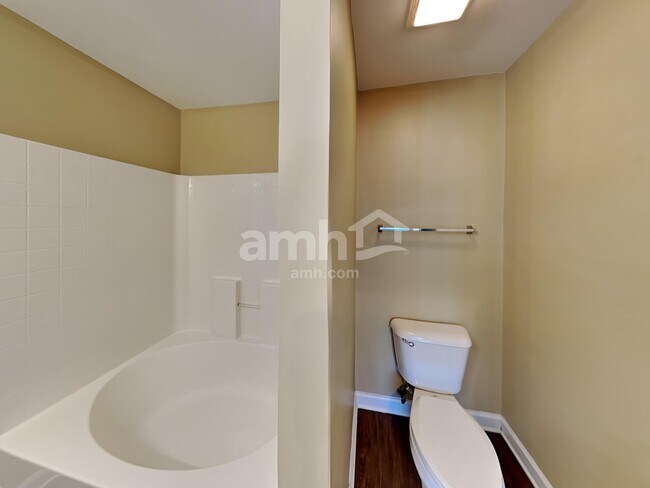 Building Photo - 7005 Count Fleet Ct