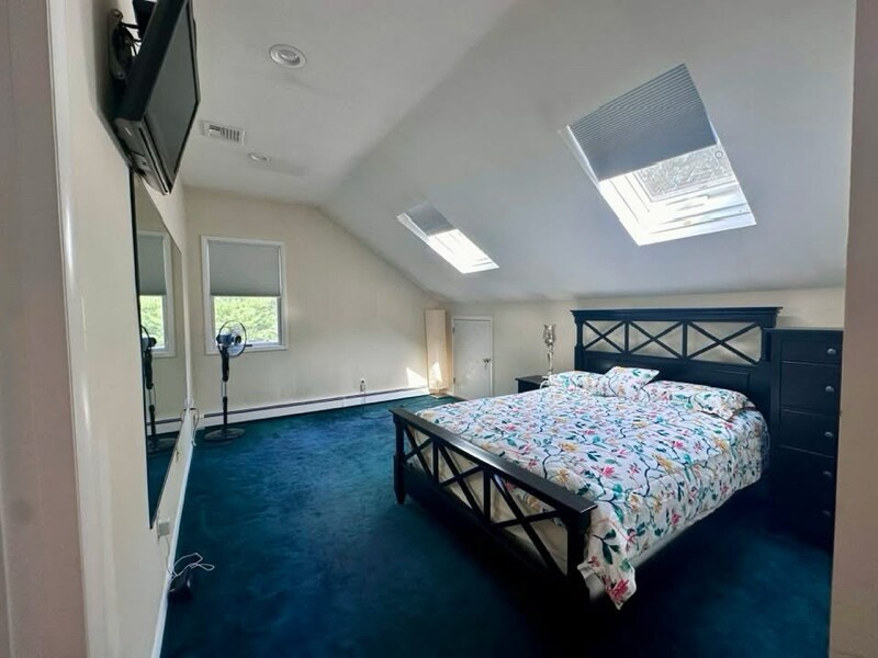 Building Photo - 500 Hoffman Ln