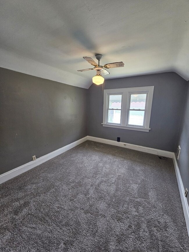 Building Photo - Freshly Updated 3 Bedroom Home in Slavic Village