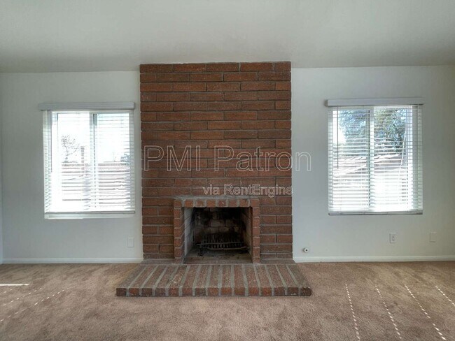 Building Photo - 21909 Huron Ln