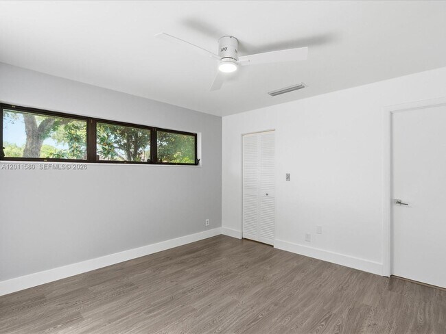 Building Photo - 110 Dunwoody Ln