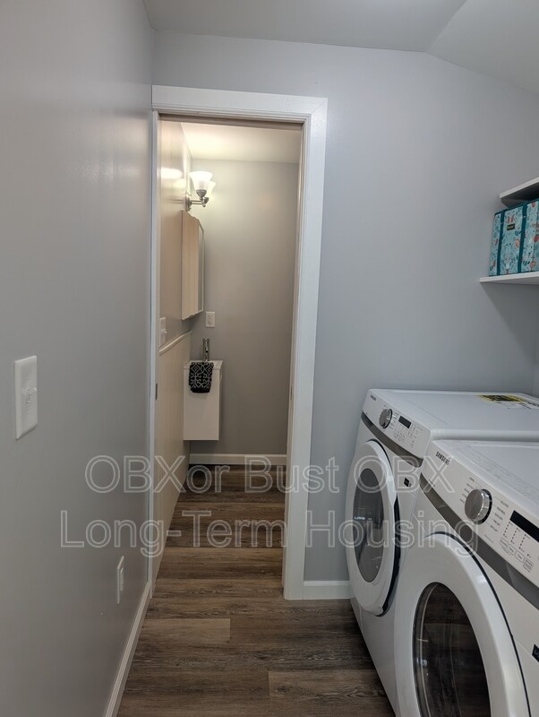 Building Photo - 100-A Mallard Court