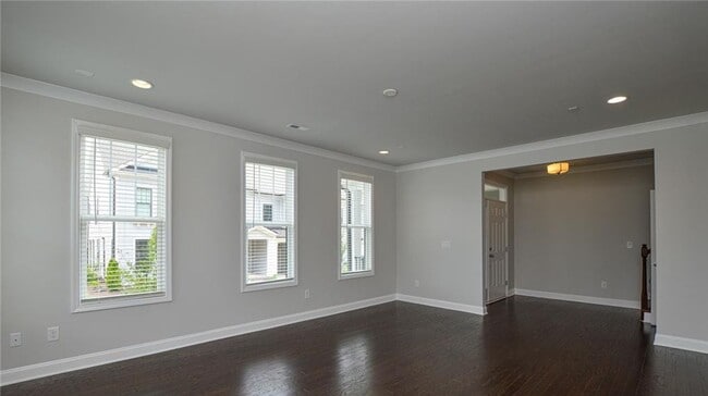 Building Photo - Charming 3BR/2.5BA Townhome located in Cab...