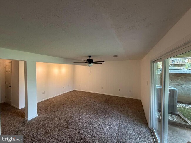Building Photo - 3349 Garrison Cir