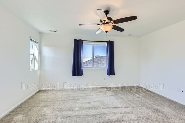 Building Photo - 423 Vis Clf Ct