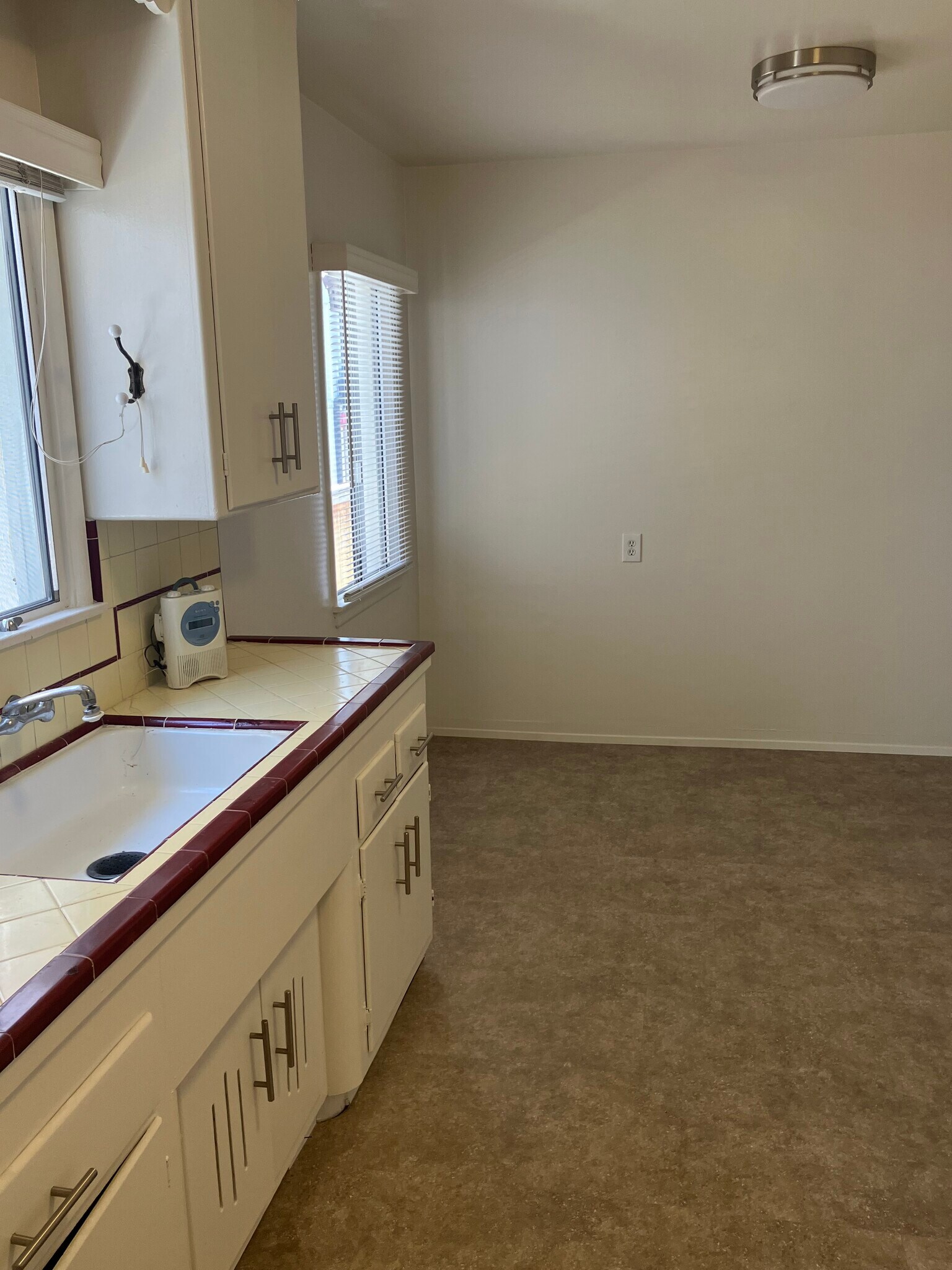 Kitchen with room for dining room tablebedroom - 532 Avenue C