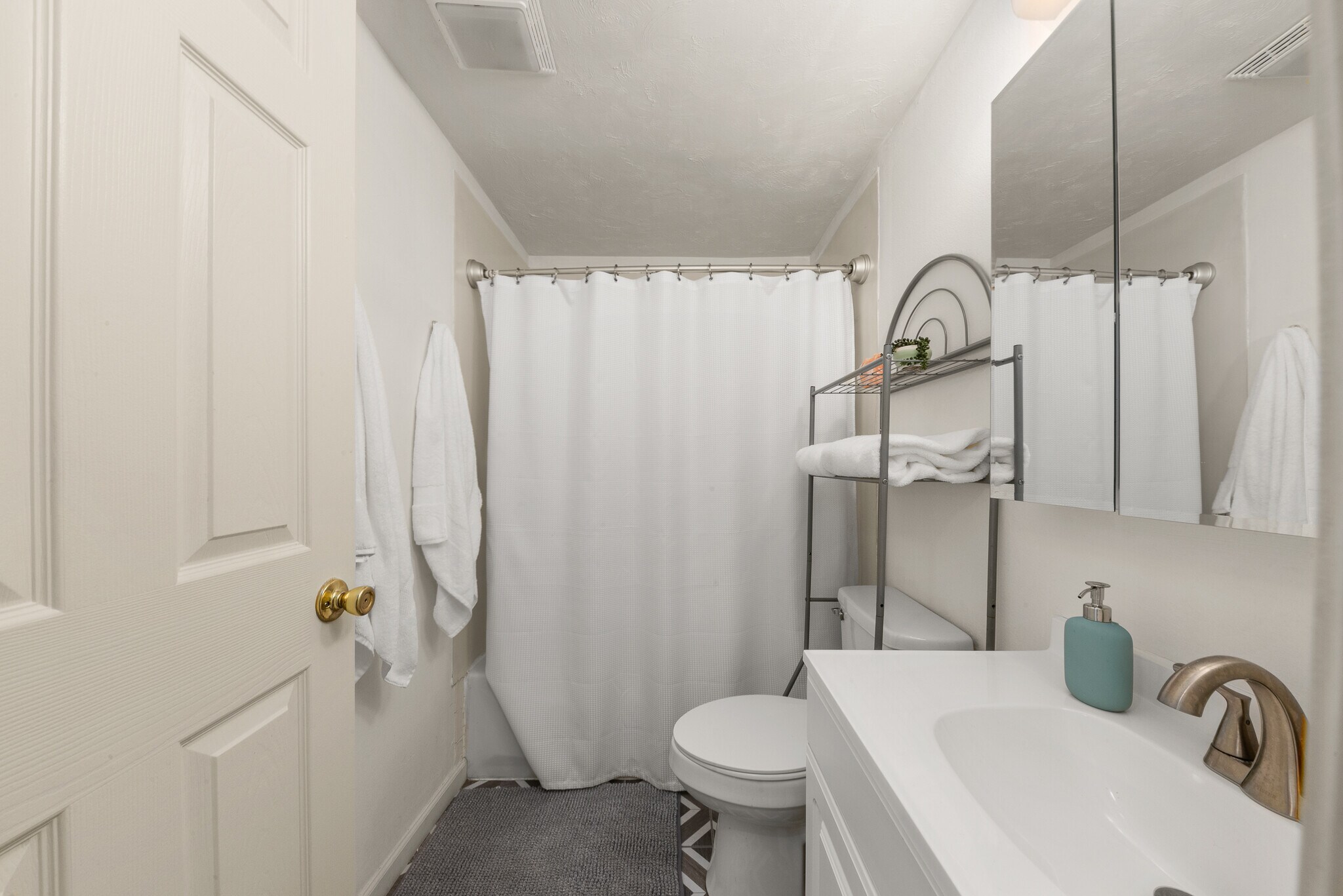 Bathroom View 2 - 120 W Cora Ave