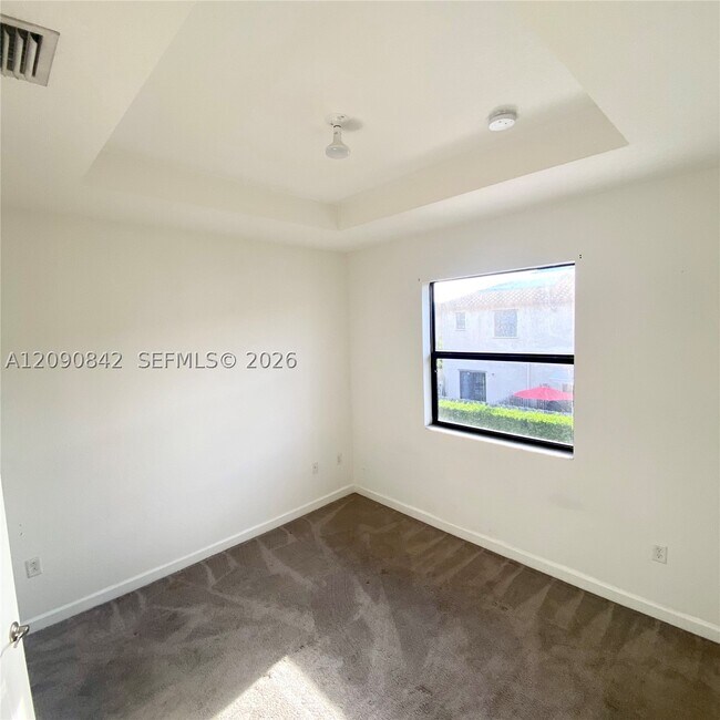 Building Photo - 24902 SW 114th Ave