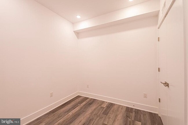 Building Photo - 1245 Ridge Ave