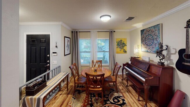 Building Photo - 6616 Piedras Blanco Dr