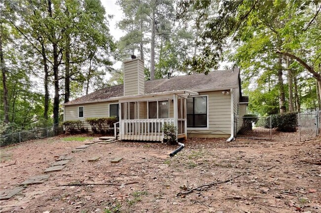 Building Photo - 5990 Bayside Dr NW