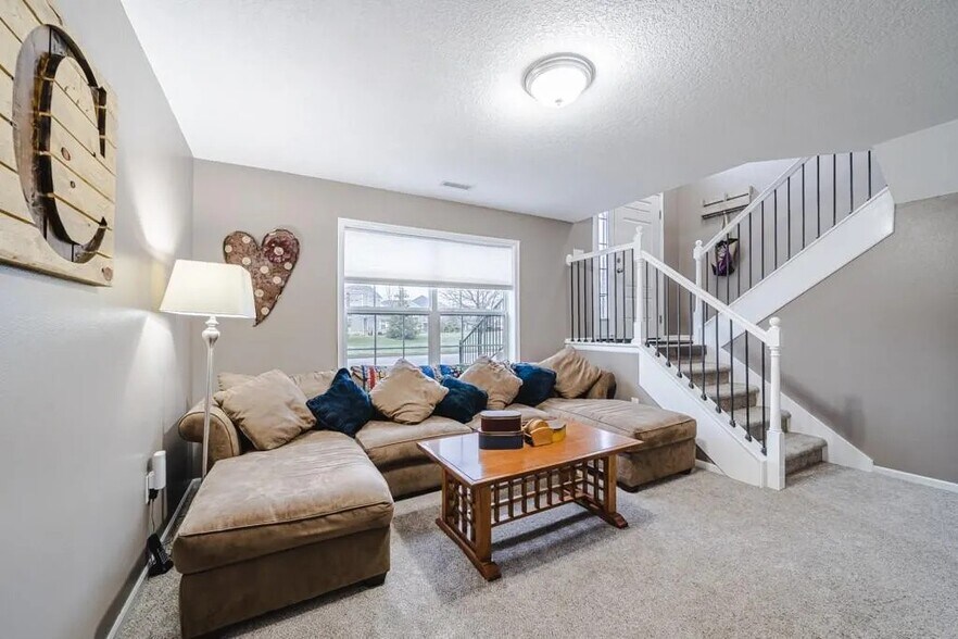 Building Photo - 6871 Jack London Dr