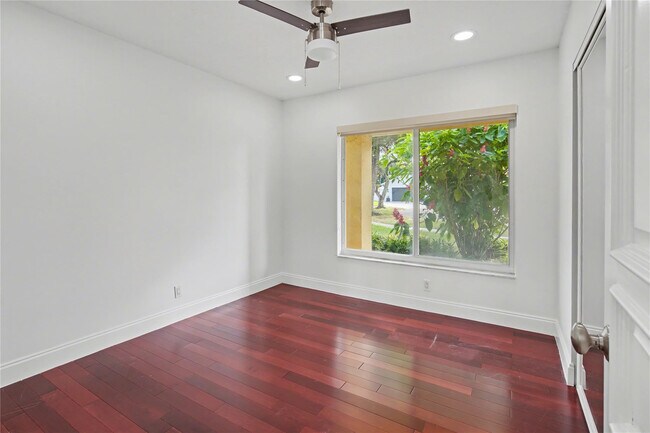 Building Photo - 8619 SW 51st St