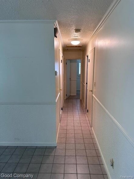 Building Photo - 6284 Woodsdale Dr