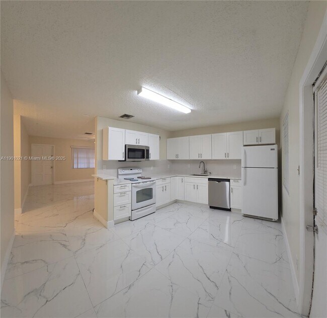 Primary Photo - 2526 Taylor St