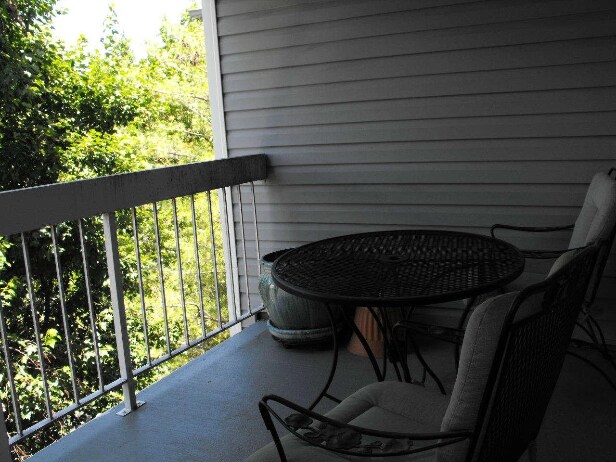 Building Photo - 3175 Summit Square Dr