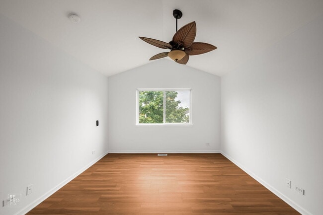 Building Photo - 1518 Meadowsedge Ln