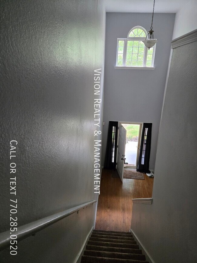 Building Photo - 4447 Ravenwood Dr