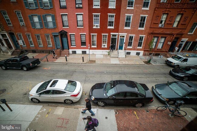 Building Photo - 257 S 21st St