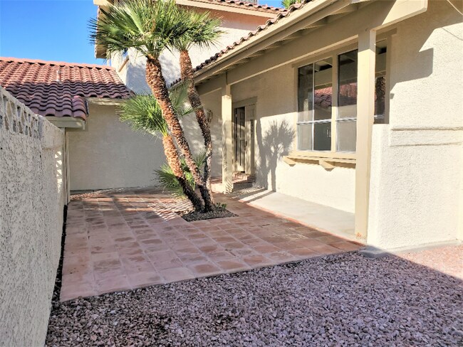 Building Photo - 7450 Trudy Ln