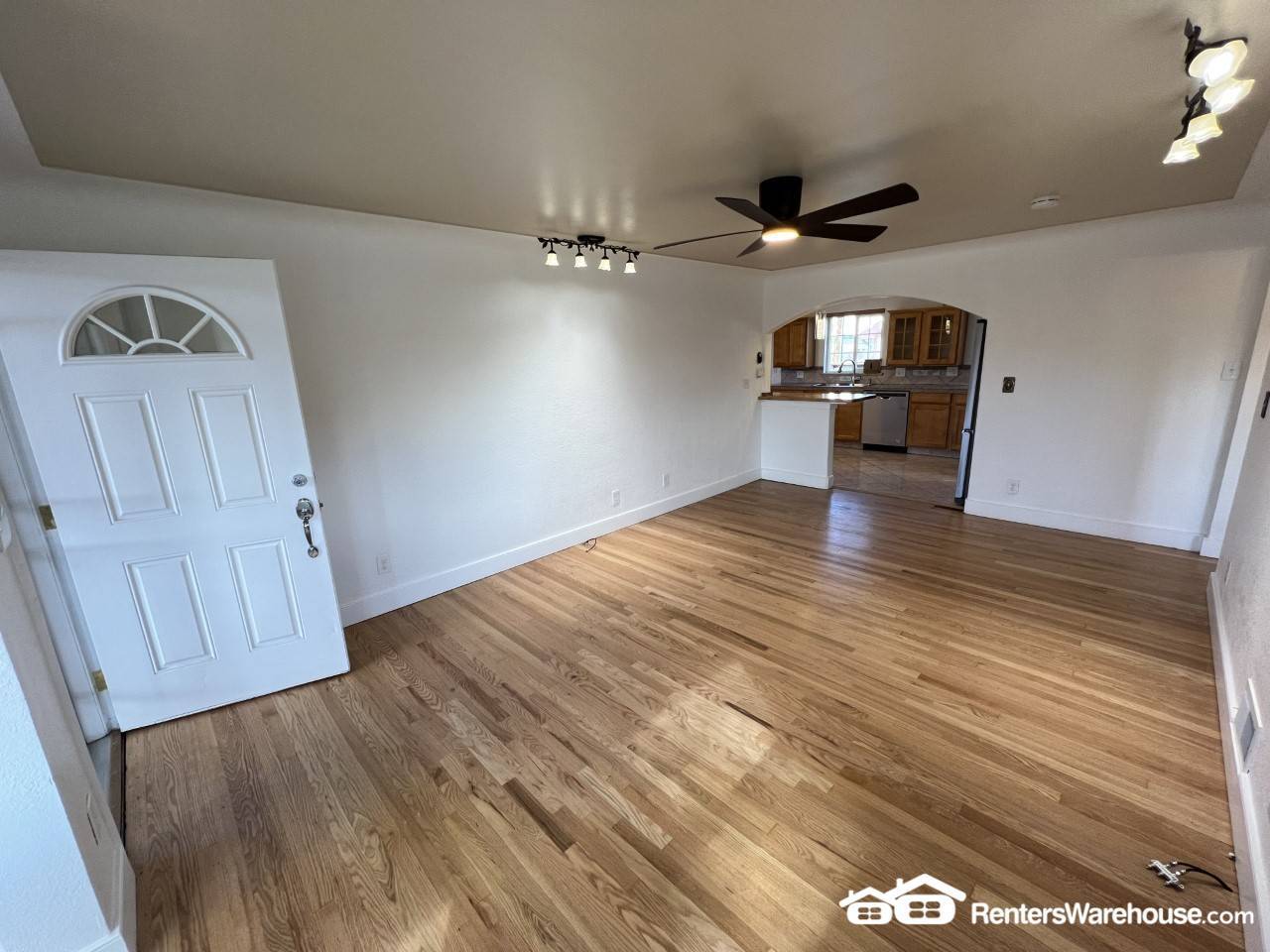 Building Photo - 4748 Shoshone St