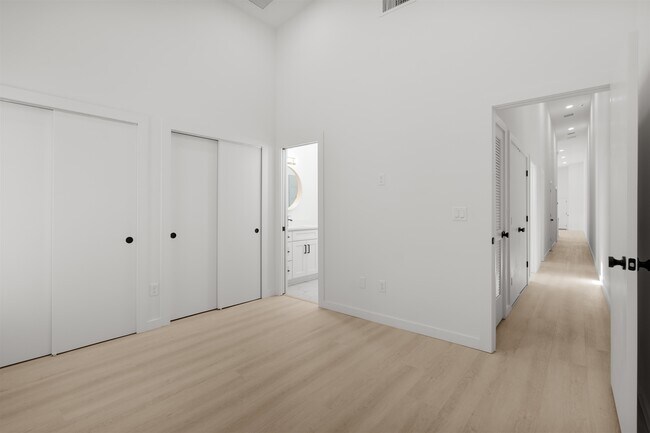 Building Photo - 29 Masters Dr