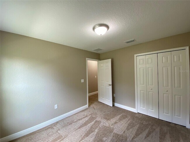 Building Photo - 14843 SW 48th Ave