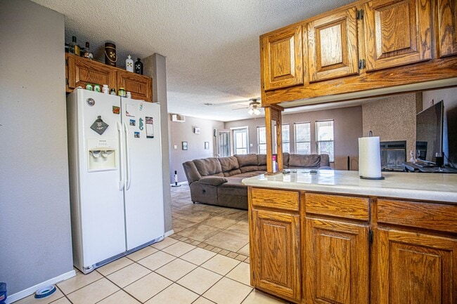 Building Photo - 3 Bedroom 2 Bathroom