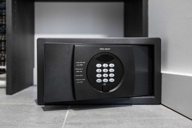 Building Photo - 227 NE 2nd St