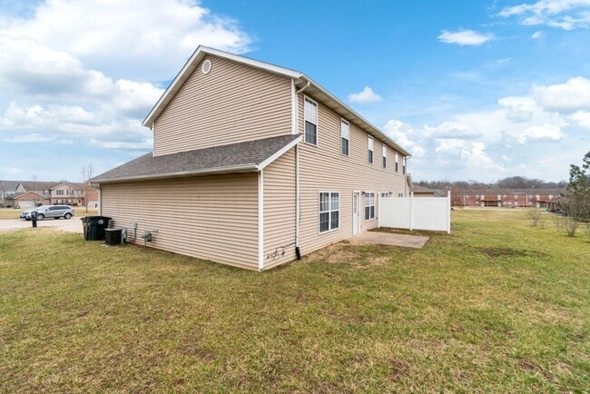 Building Photo - 2862 Larkspur Ct