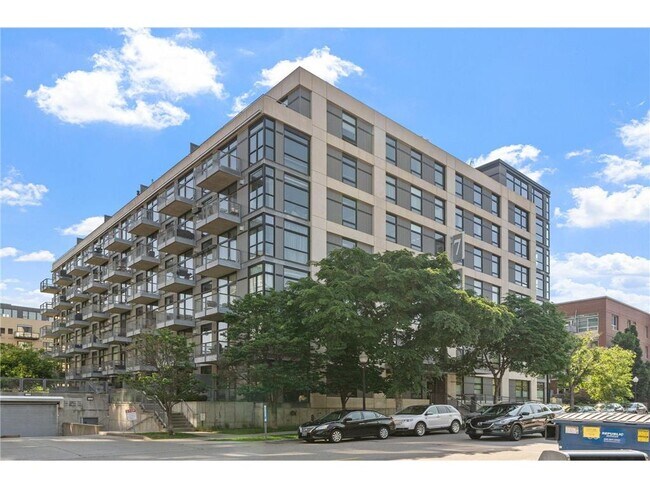Building Photo - 720 N 4th St