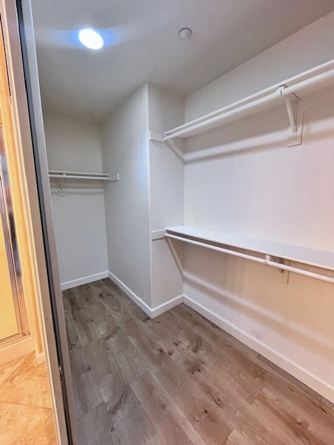 Building Photo - Redlands Home in Gated Community