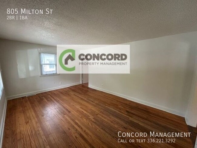 Building Photo - 805 Milton St