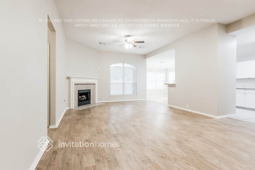Building Photo - 2011 Louetta Oak Ct