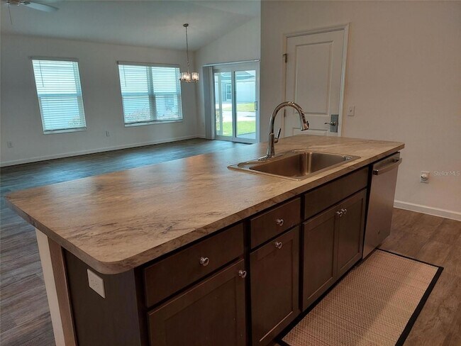 Building Photo - 3301 Dawn Pl