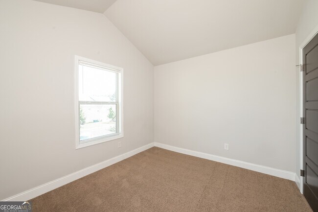 Building Photo - 767 Overlook Gln Dr