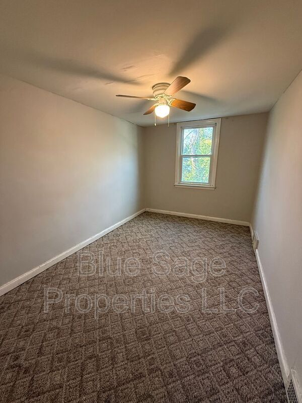 Building Photo - 37 Concord Rd