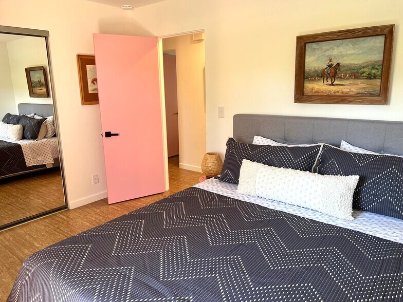 Guest Bedroom - 860 E Camino Parocela