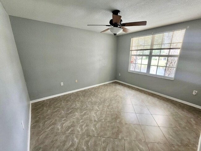 Building Photo - 15065 Michelangelo Blvd