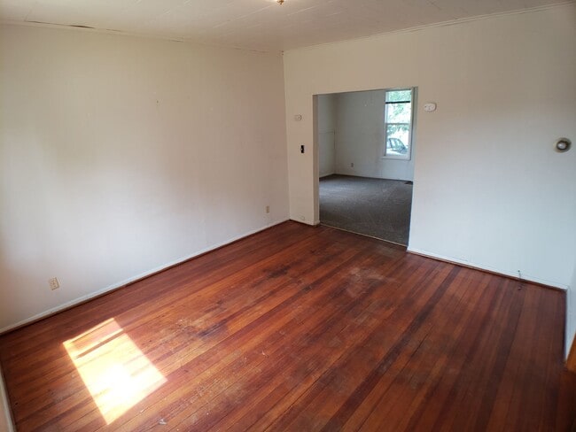 Building Photo - Cute 2 bedroom on main level of Duplex in Owatonna