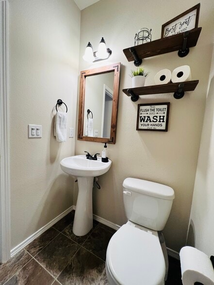 Powder Room - 18121 76th Ave E