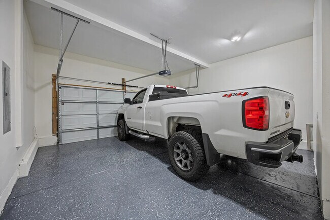 Building Photo - Earn Wealth While Leasing - Like a Homeowner - Lease to Own